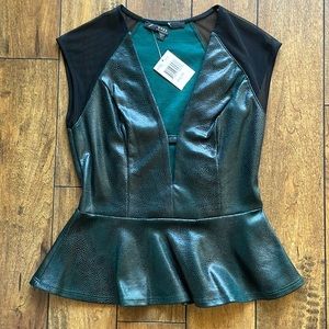 Guess Women’s Top NWT